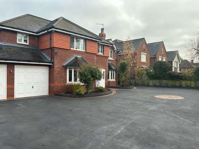 Tarmac driveway in Leamington Spa